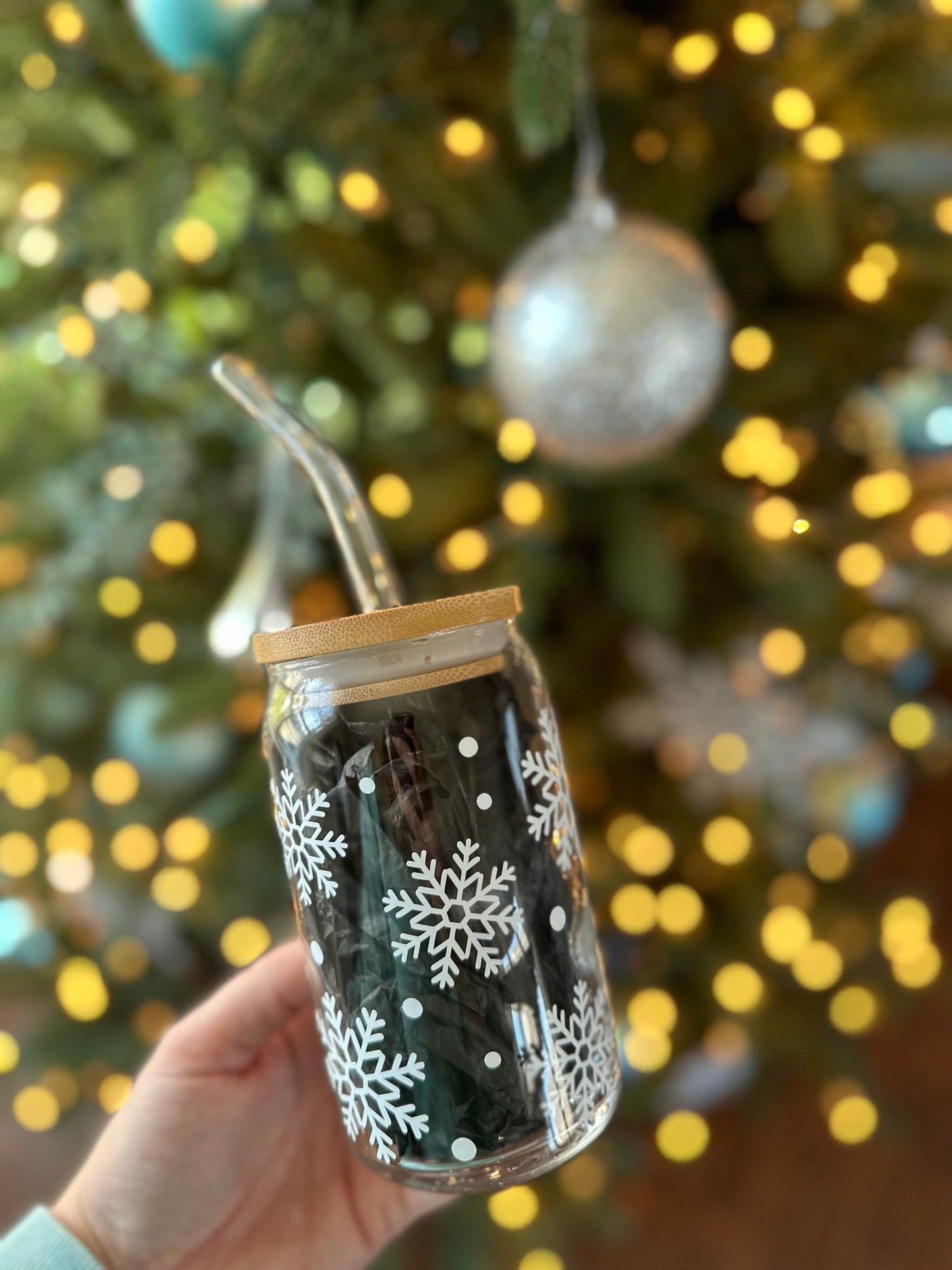 Snowflake Wrapped Can Glass Tumbler